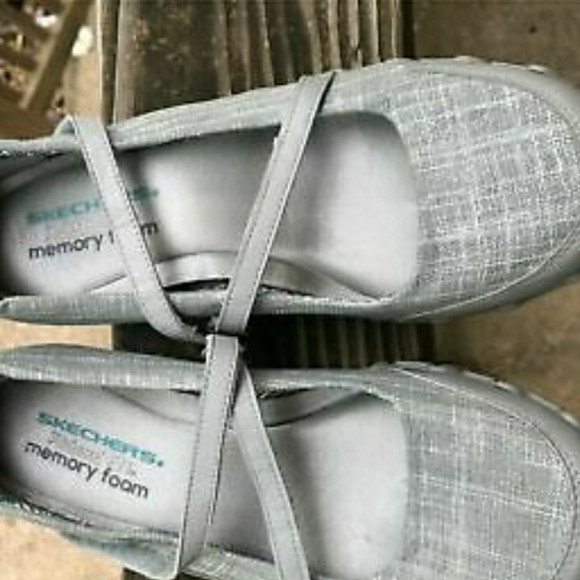skechers memory foam womens silver